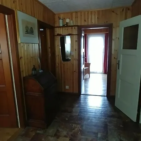 Chalet Marie-chantal ロイカーバード